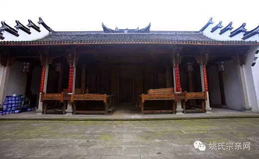 浙江金华兰溪《姚氏家庙》是近年姚宝熙老人筹资建造的。姚氏家庙，俗称大祠堂。